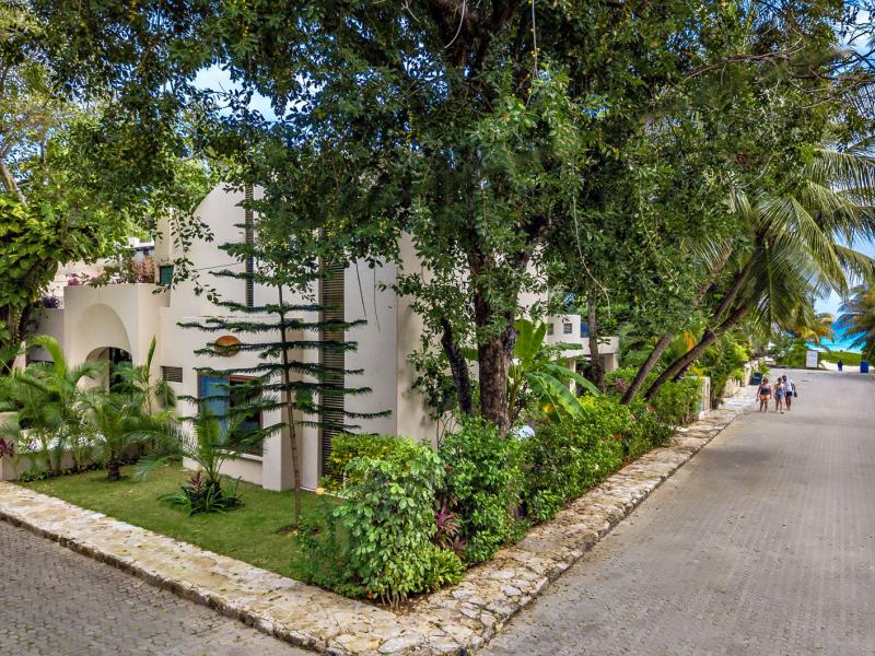 Villa Clara , Mayan Region , Pacific Coast , Playa Del Carmen  